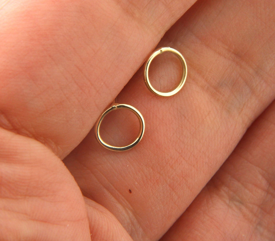 Solid 14k Gold Round Minimalist Earrings