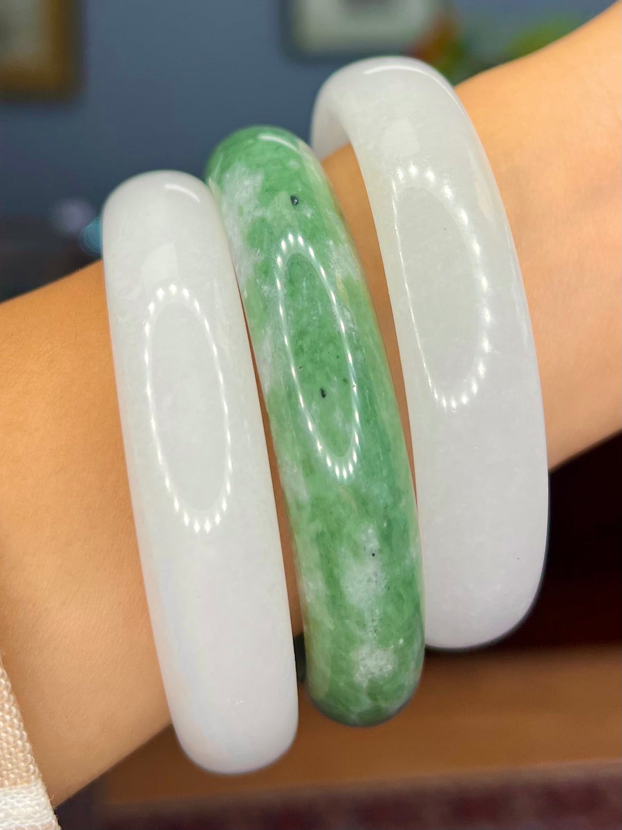 Natural Jade Bangle, Smooth Green Stone Slip-On Bracelet / Natural Stone Bangle