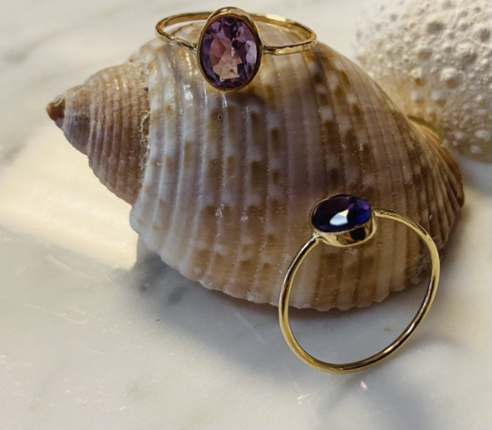 Solid 14k Gold 1.25cts Natural Amethyst Oval Minimalist Ring