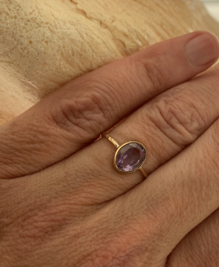 Solid 14k Gold 1.25cts Natural Amethyst Oval Minimalist Ring