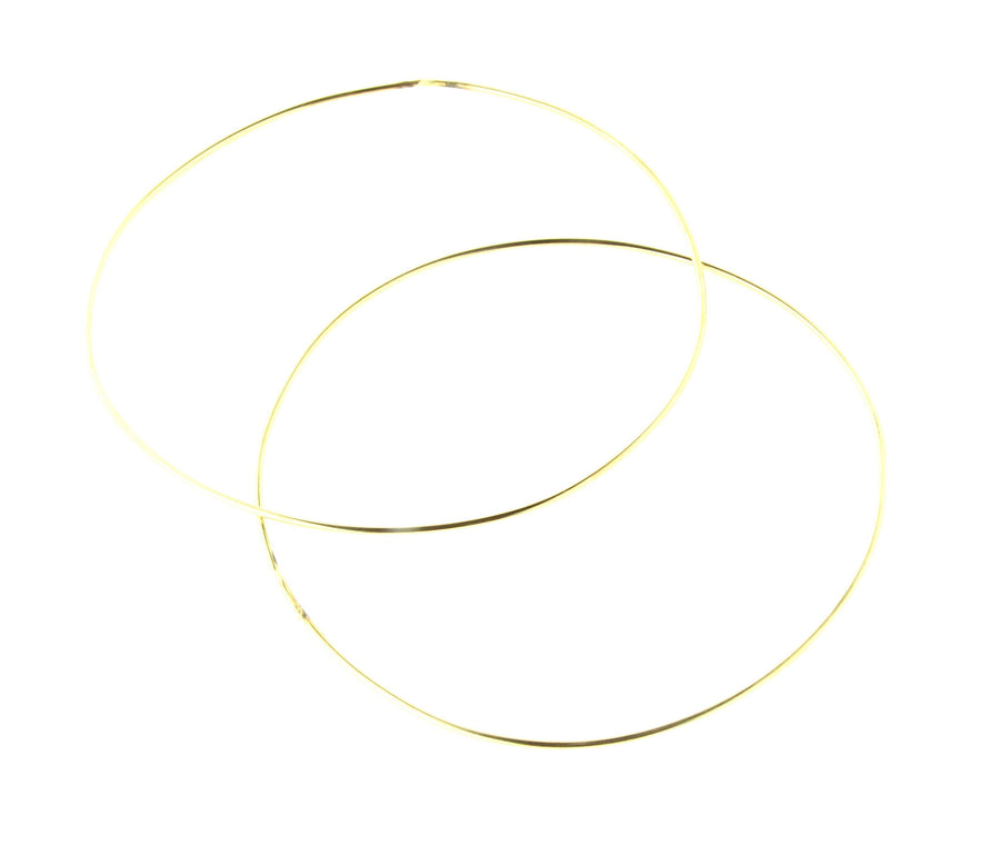 Solid 18kt 1.3mm Yellow Gold Bangle in Polished or Hammered Finish