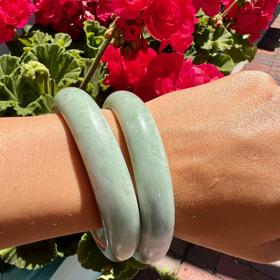 Natural Jade Bangle, Smooth Green Stone Slip-On Bracelet / Natural Stone Bangle