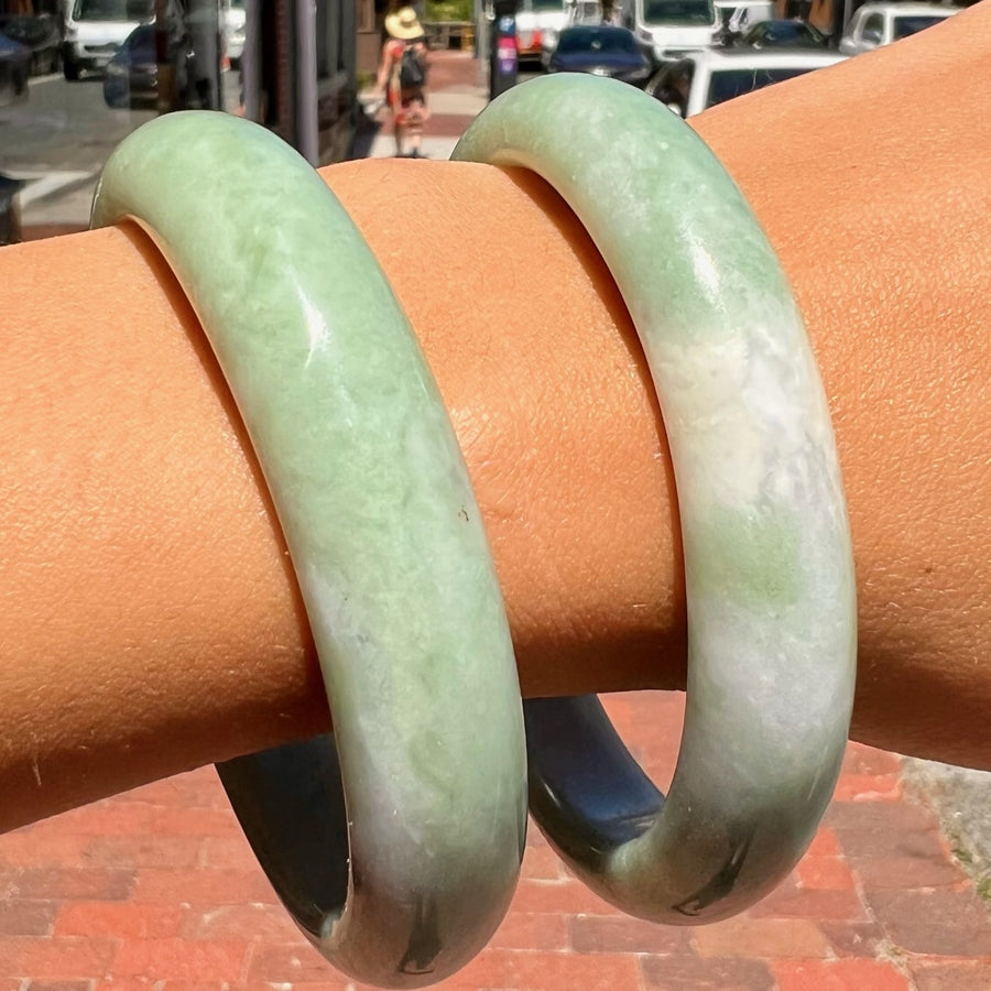 Natural Jade Bangle Smooth Green Stone Slip-On Bracelet Natural Stone Bangle /Jade to protect and heal the body /pure